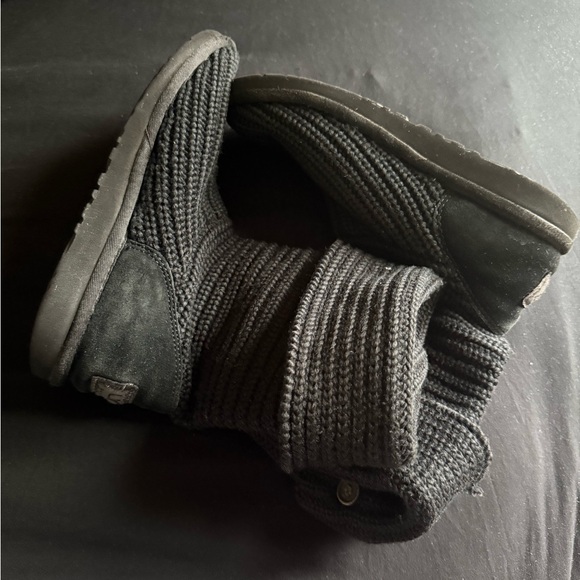 UGG Shoes - Ugg classic cardi black knit short boots